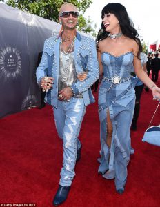 article-0-20C5389300000578-410_634x819