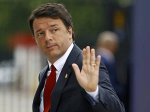 Renzi all'entrata del summit Nato