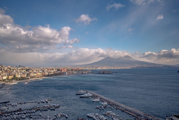 Napoli tra leggende e detti popolari
